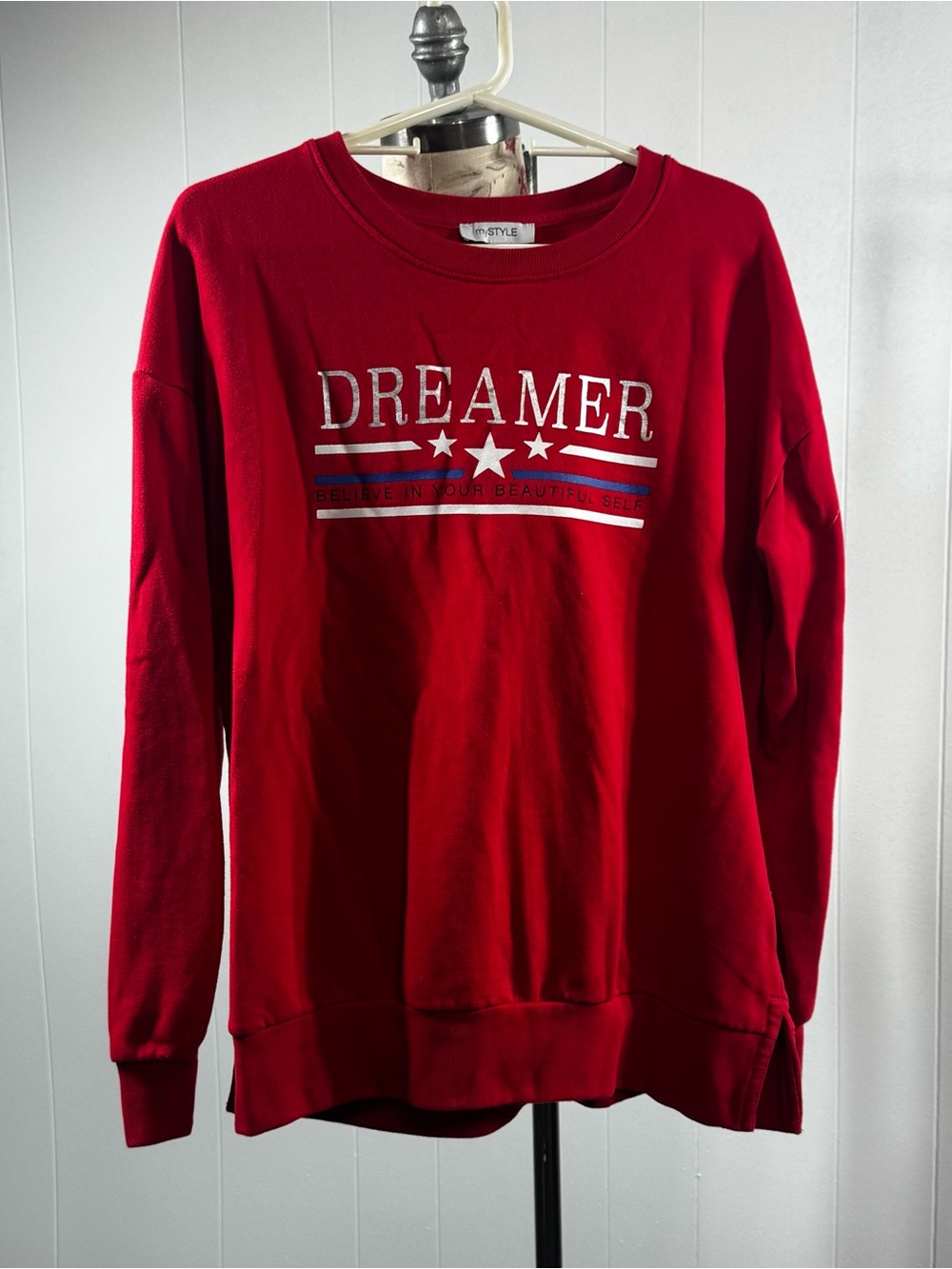 My style Dreamer Red Crewneck Sweatshirt, size L